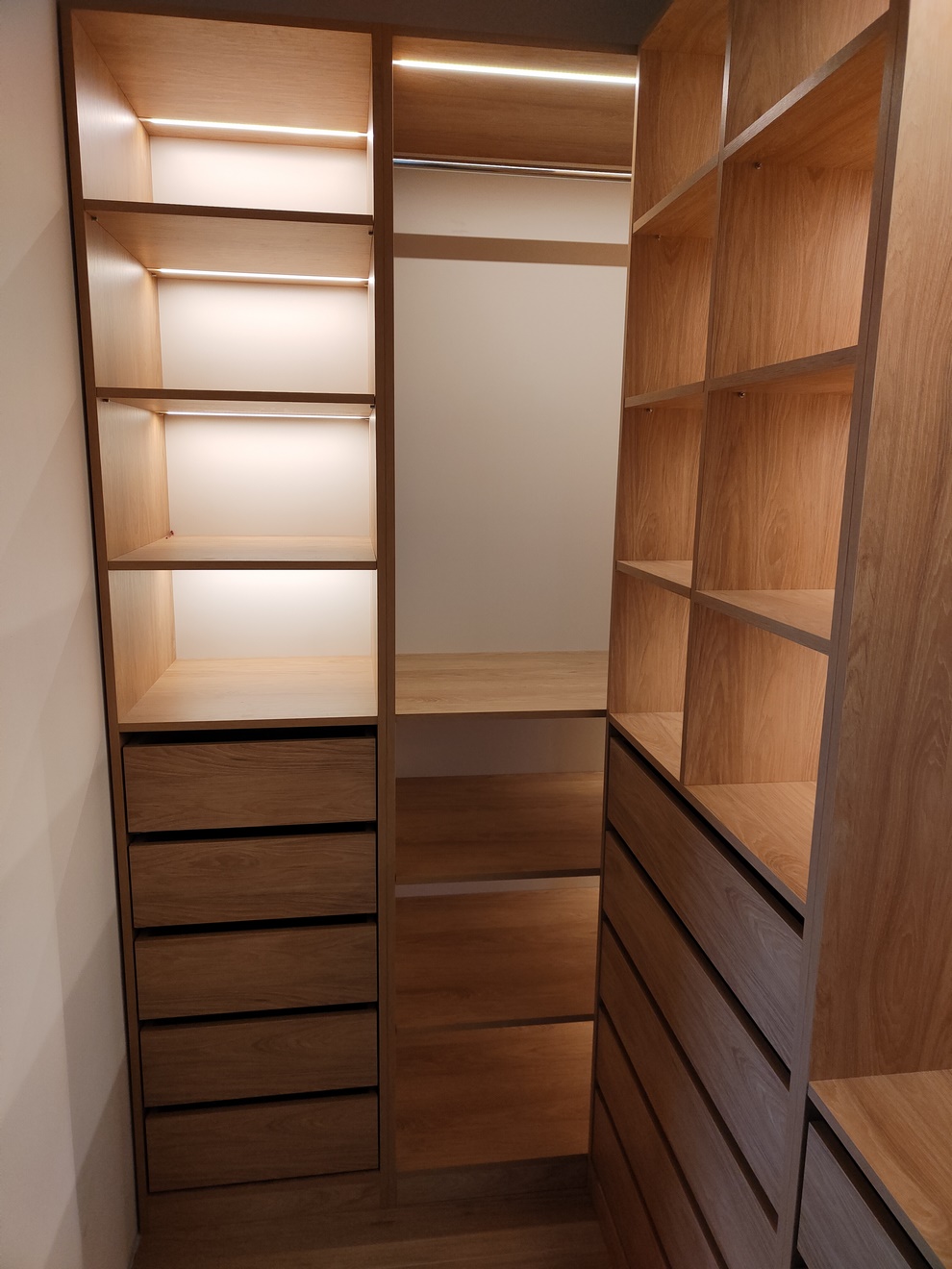 Deseczka Style Meble na wymiar Łódź - garderoba 3